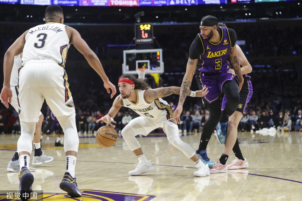 牵制对方中 牵制对方中