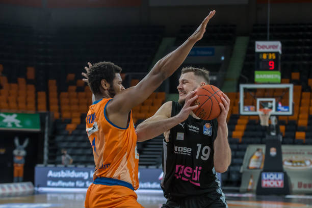 区的疫情形 区的疫情形